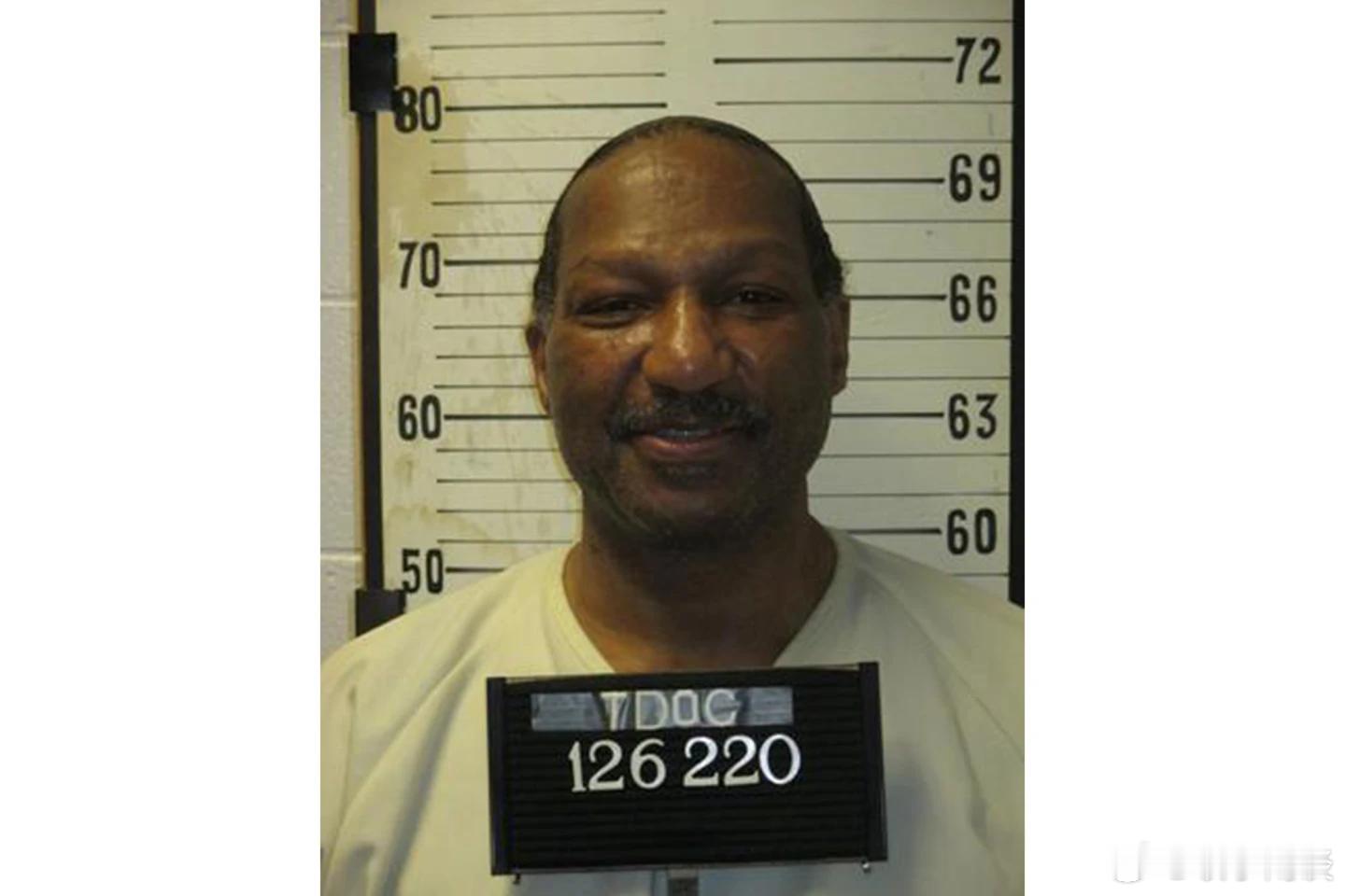 【田纳西州在行刑时未关闭死刑犯除颤器，囚犯称很痛苦】（美联社）——据多名目击者称
