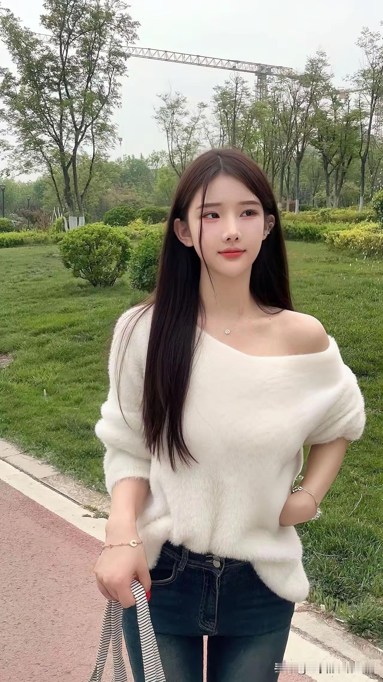 99%的女人不听话
都是因为日子过得太好了
都是男人对她太好了
要想女人听话
就