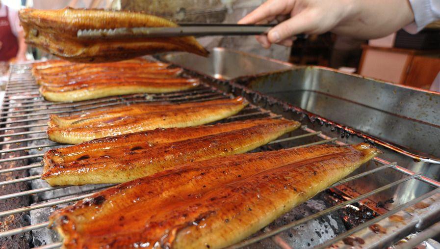 日本的鳗鱼危机和全球危机。一波针对日本公民的武装抢劫使马尼拉的日本经营餐馆陷入危