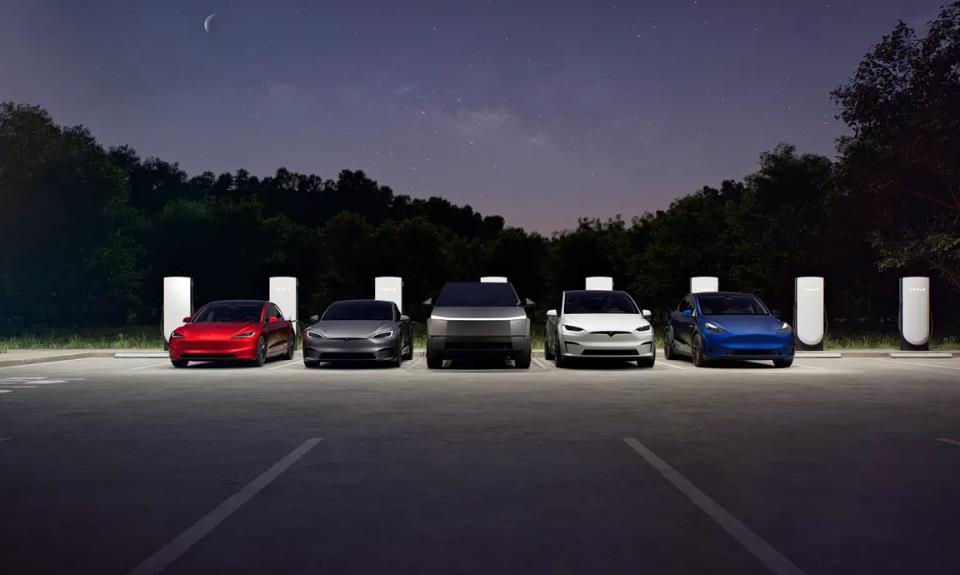 日前海外媒体报道，特斯拉提交建设规划，将在加州耶莫市打造全球最大超级充电站，扩建