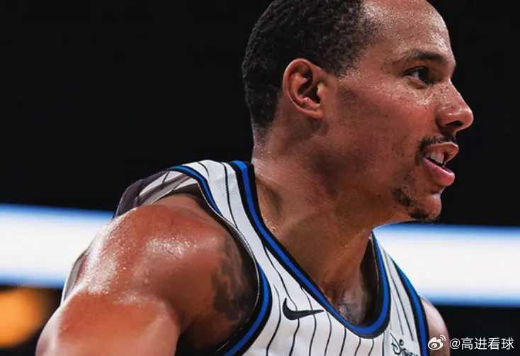 交锋9连胜！魔术大逆转连4季横扫鹈鹕 班凯罗23+16+6贝32+6北京时间4月