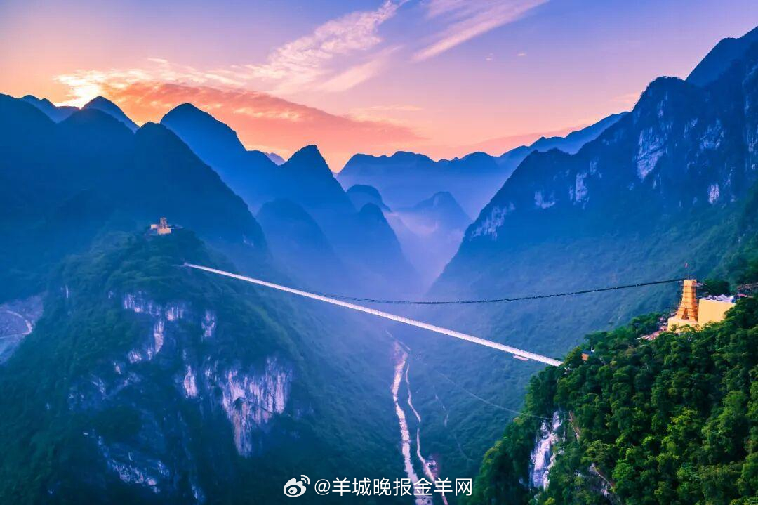 #晚安#心宽一寸，路宽一丈，当你胸怀广博，目光深远，就总能在喧嚣中保持内心的宁静