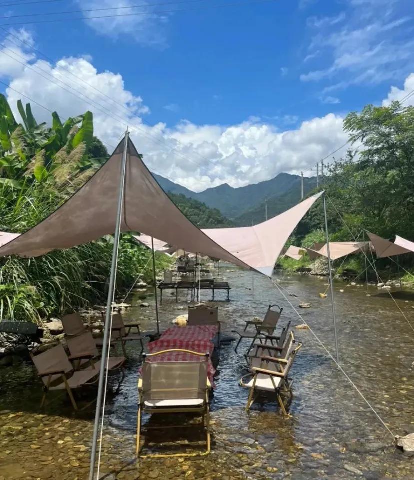 什么都知道，什么都学=不开窍
知道了很多大道理，依旧过不好这一生。
就是学了太多