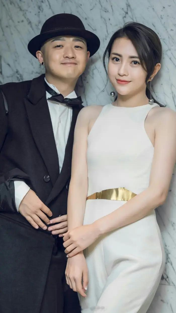 包文婧自曝因长相选择包贝尔 包文婧自曝因长相选择包贝尔，表示当初包贝尔没钱连房租