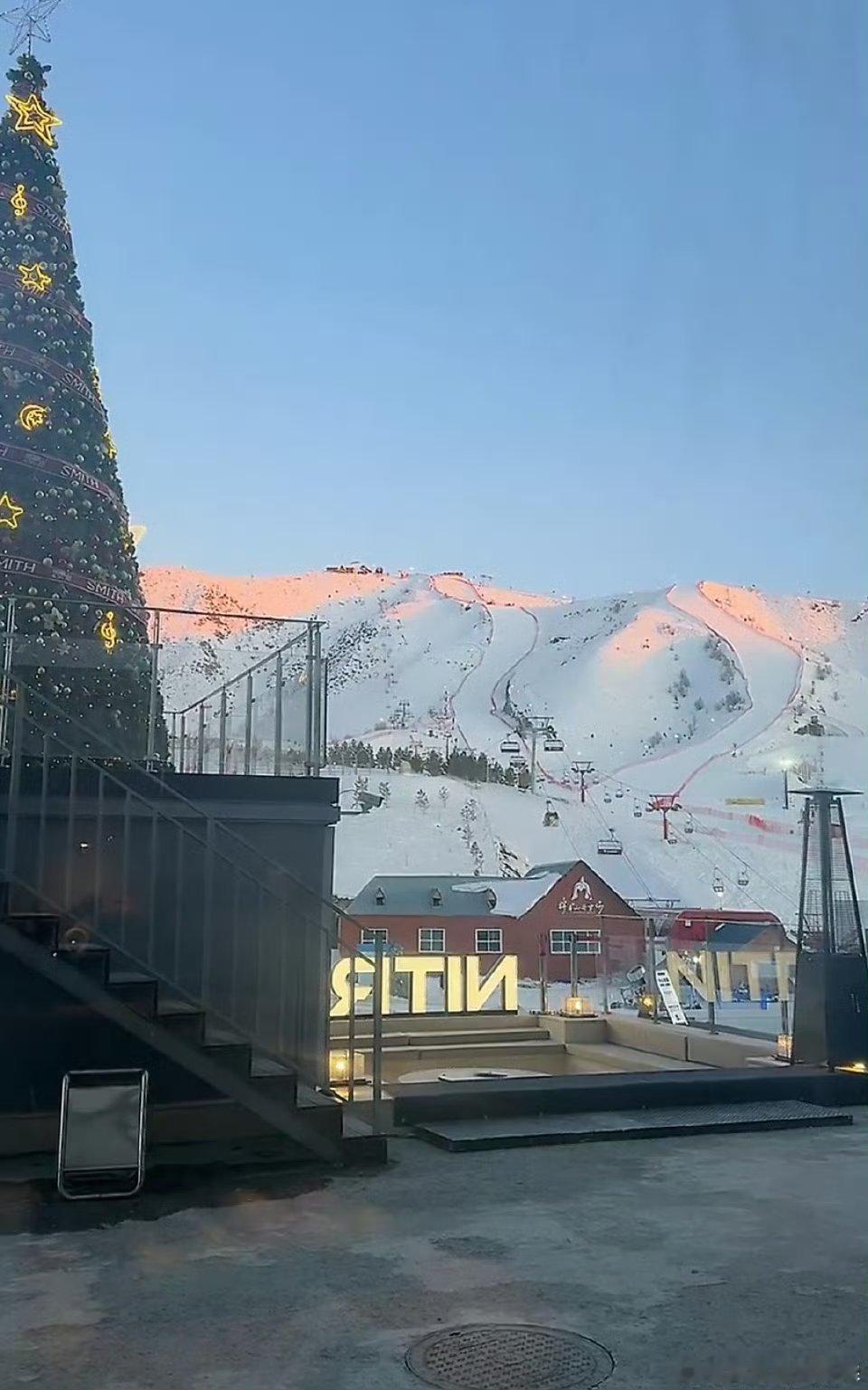 陆虎直播带粉丝看日落被陆虎直播看日落狠狠戳中！暖暖的橘色天空超温柔，安安静静陪伴