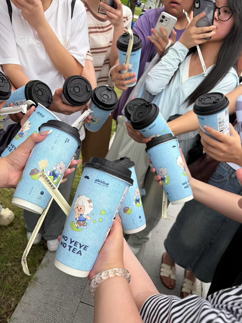 陈都灵请粉丝喝奶茶陈都灵给粉丝报销平台会员 配合新剧宣传用心回馈喜爱，自费购置奶