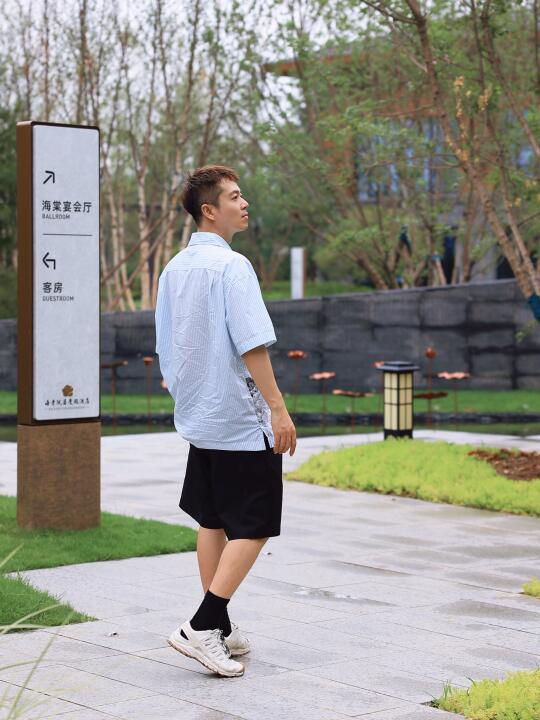 关山牧场旁海棠酒店美到窒息！