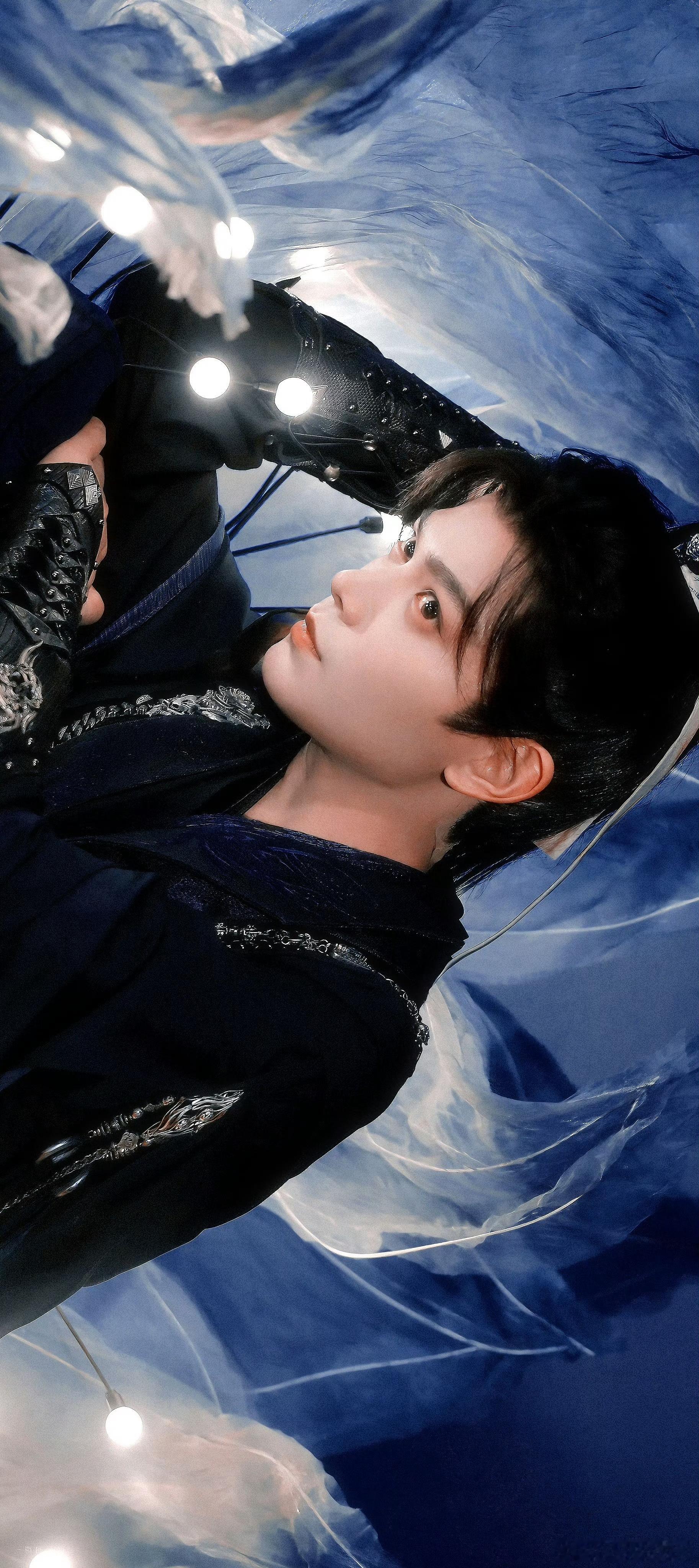 【丁禹兮】 丁禹兮曾说自己无胸肌无腹肌 好好好！以为你是玩抽象没想到是真没有啊 