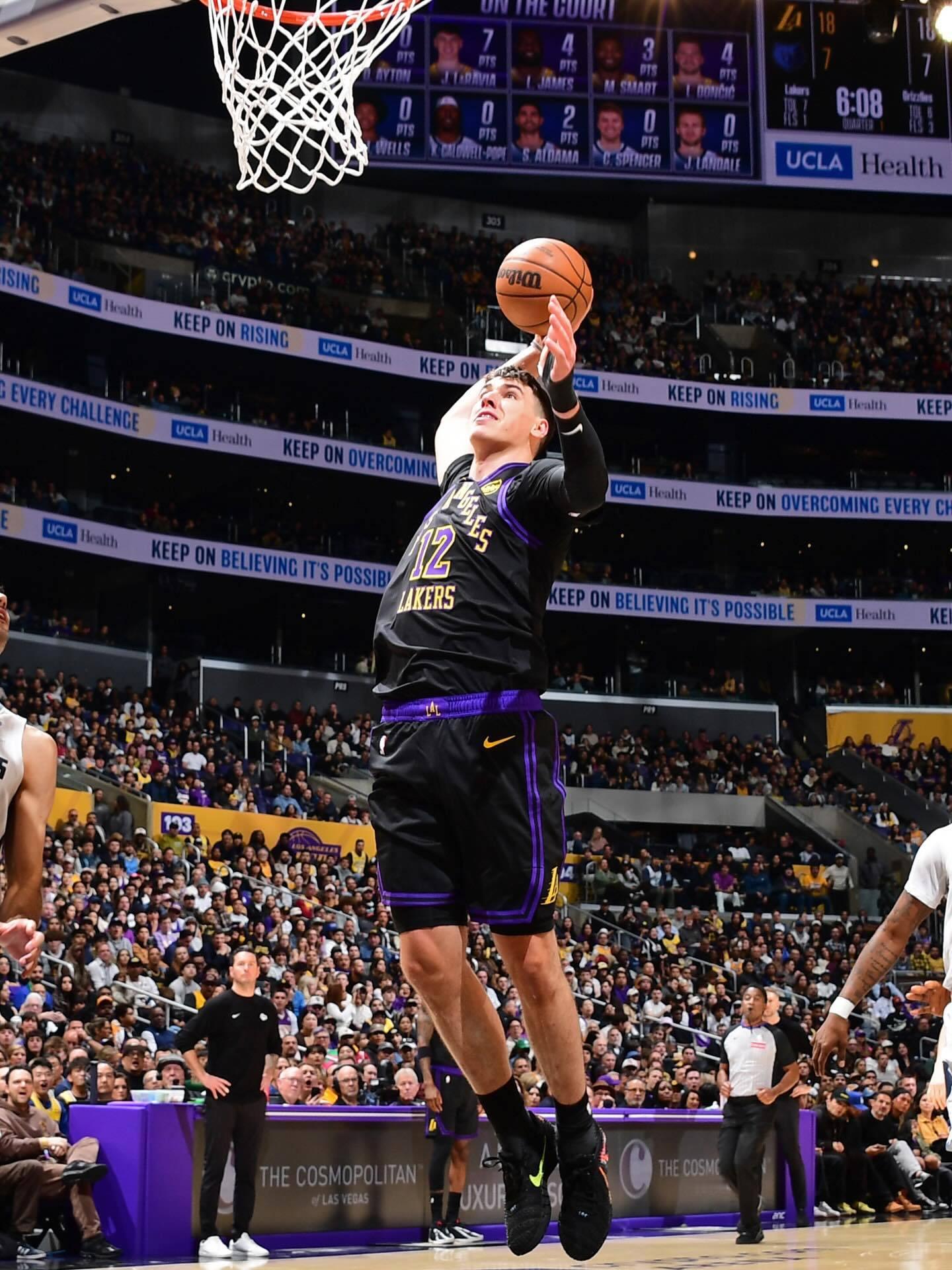 拉拉维亚更新ins：“🏃”湖人国度洛杉矶湖人