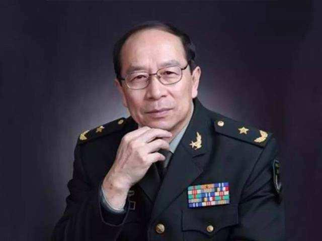 “中国人不守信用，在1842年白纸黑字签了永久割让香港条约，如今却要收回！”20