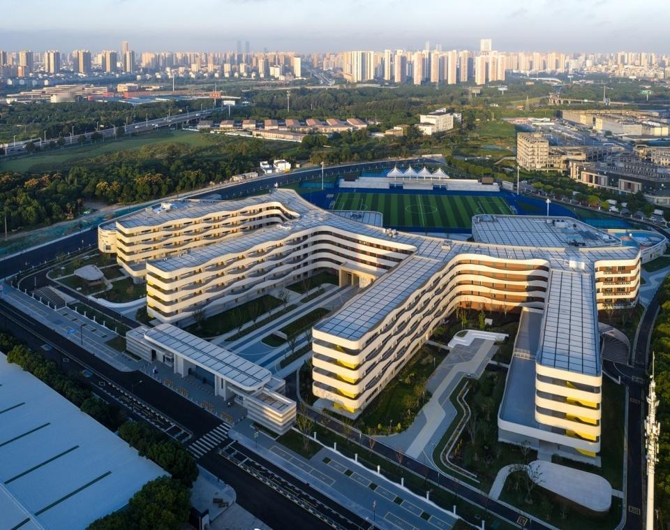 无锡市新吴区世新实验学校 / 米丈建筑
长虹贯日
gooood谷徳设计网超话go