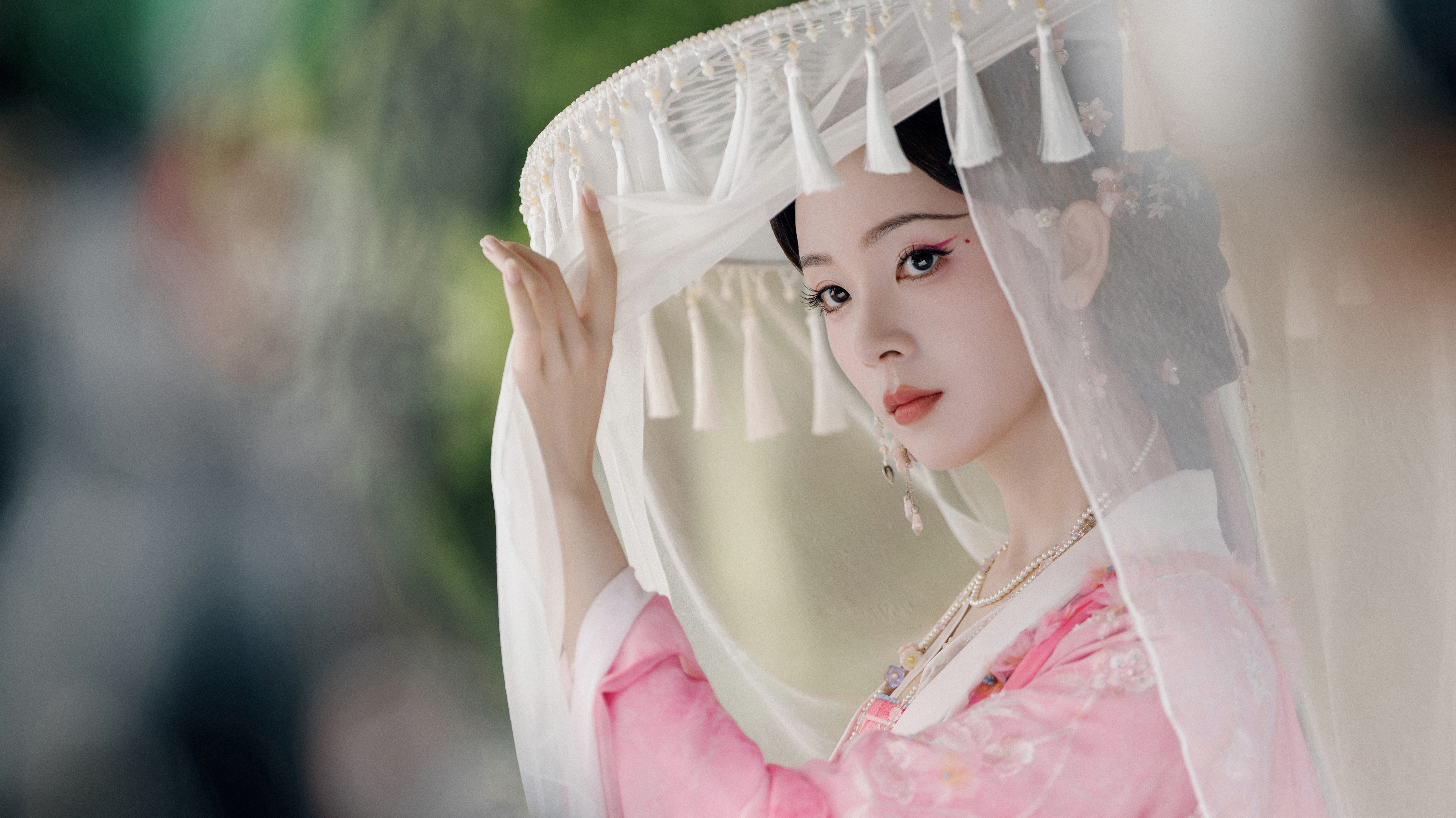 5555555555应该是最后一组漂亮剧照了 《水龙吟》西方桃☽ 剧照-粉衣（粉