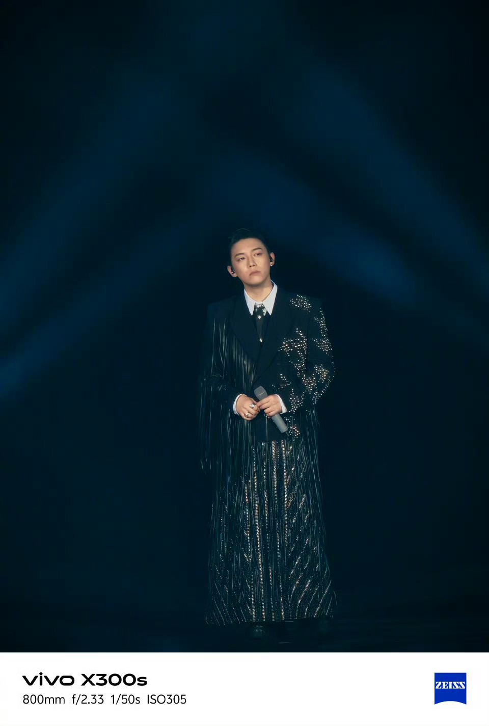 这一代的vivo X300s，很多人最先关注到的是它的影像实力，蔡司2亿超级主摄