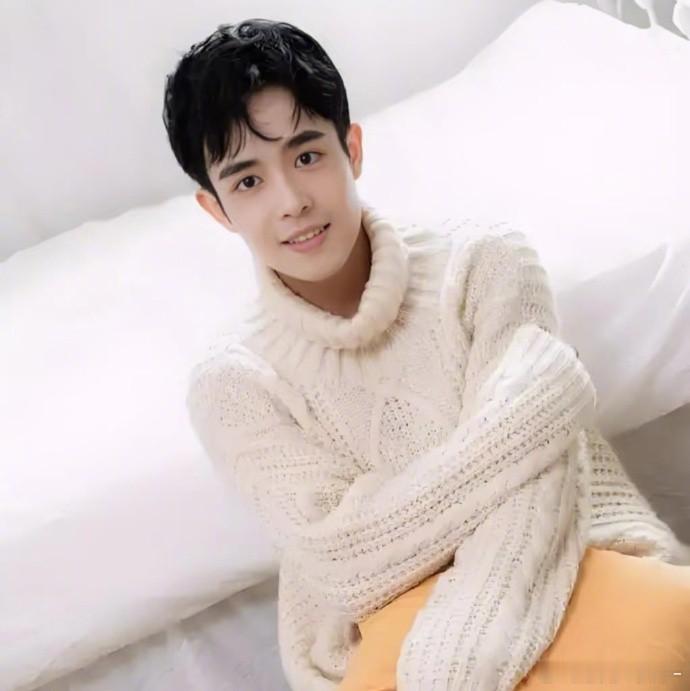 演员王星在飞机上自述剃头过程  我的天听王星陈述就很吓人。被武装人员压上车还被要