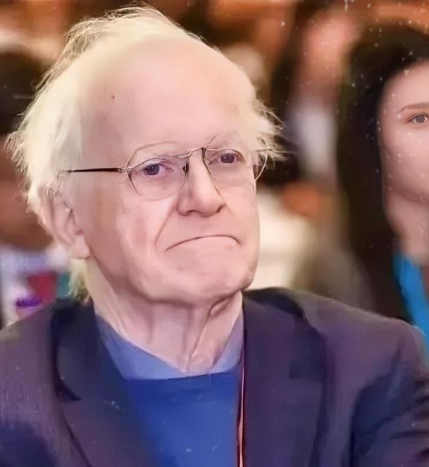 一个英国人，用了10多年时间，搜集了英国、法国等大量的档案，写了这本书，《南海的