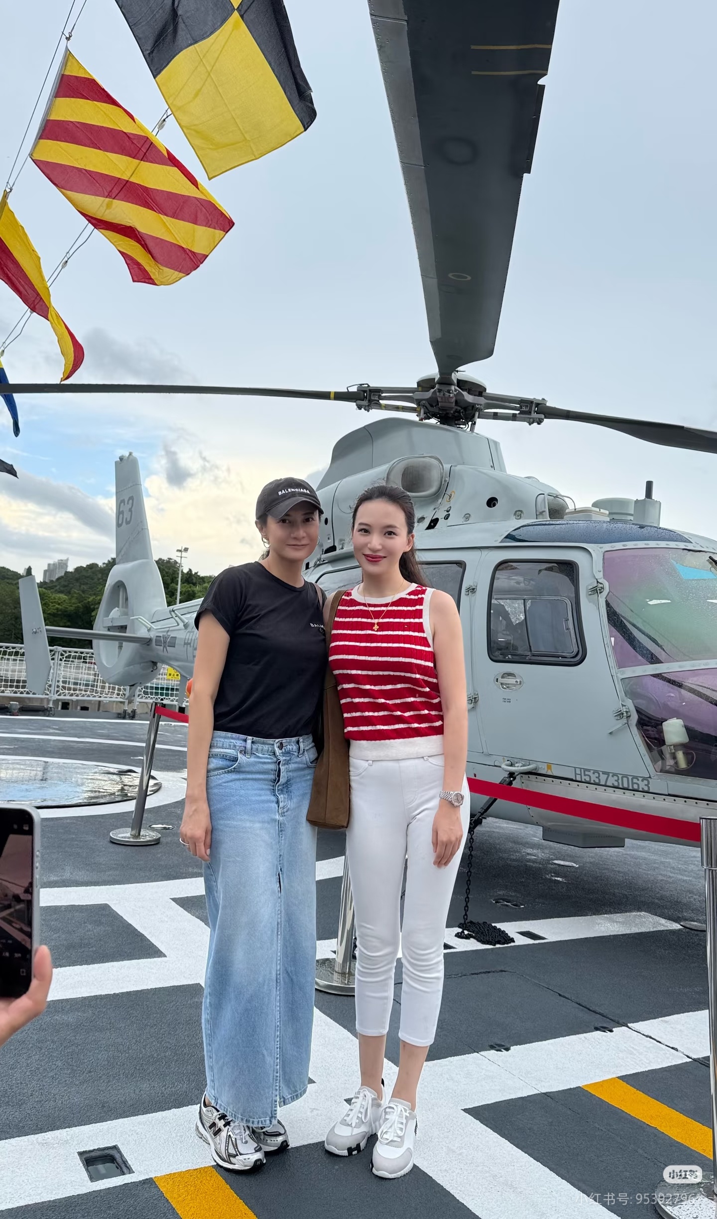 南宁舰和衡阳舰各载一架直升机，南宁舰Z-9D，衡阳舰Z-9F。南宁舰衡阳舰抵达香