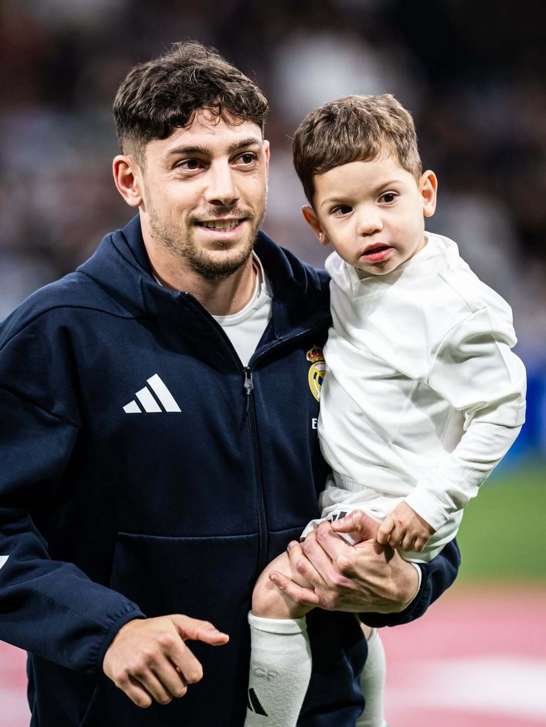 巴尔韦德：“能和我的孩子们一起踏上球场让我热泪盈眶，让他们看到爸爸在哪里，我们在