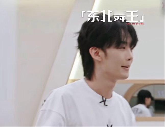 王赫野舞蹈充满了智慧这就是东北舞王的实力吗！真的太强了[doge] ​​​