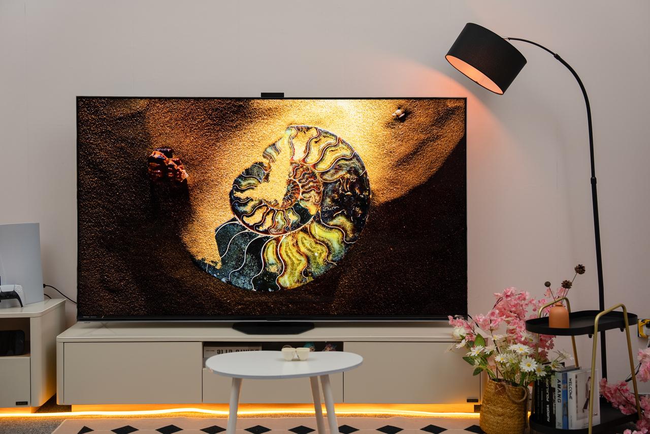 想买电视的绅士可以等等我们的体验视频，今天开箱的海信U7S Pro真的把人香懵了