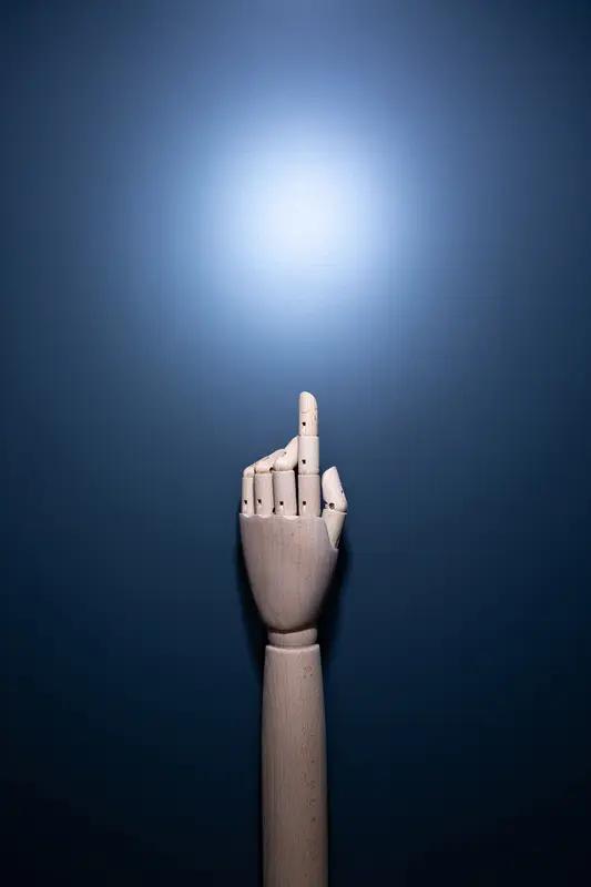 “当你确定了正确的方向，上帝都会给你让路的”，这话与“当你有了明确的目标，全世界