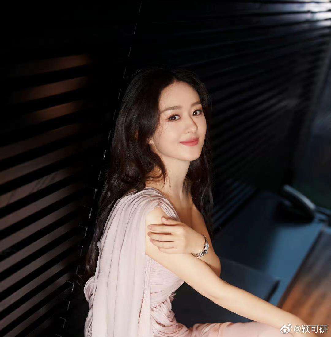 赵丽颖赵丽颖出道二十周年zly赵丽颖 纪梵希汹涌的爱像空气一样把我包围