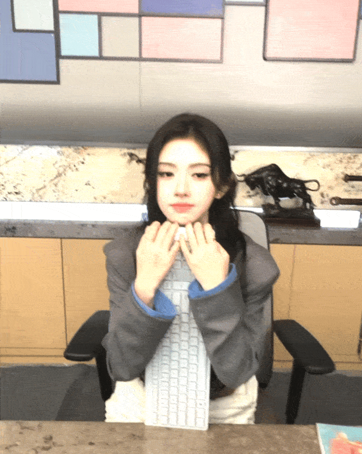 我的点赞变成鞠婧祎了 不信你试试! ​ ​​​