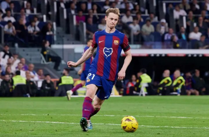 巴萨中场德容接受媒体采访，谈到自己过去的伤病恢复经历、目前状态以及重回荷兰国家队