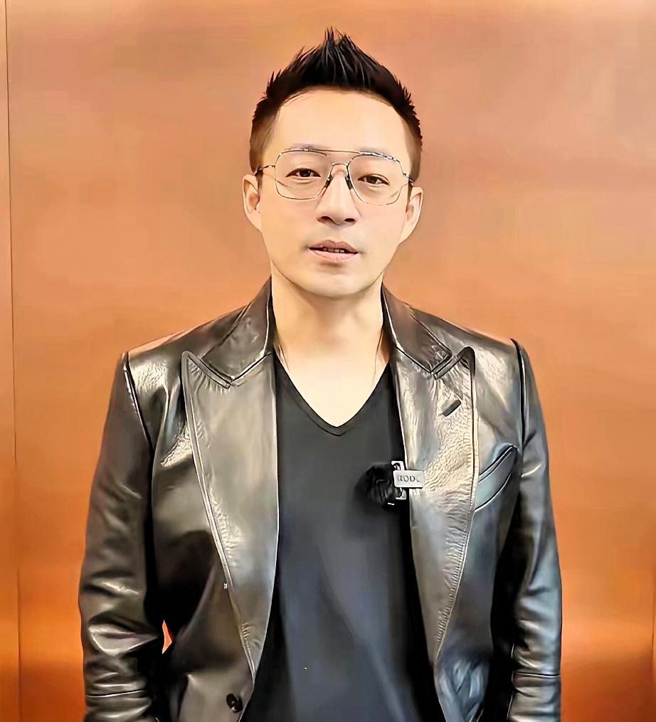 我想，
小汪总肯定也没想到，
事情已经朝着不可控制的方向发展了，现如今，可能张兰