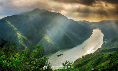 #早安#【新的一天如晨光般清新，带着希望与无限可能】愿你像阳光一样明媚，像微风一