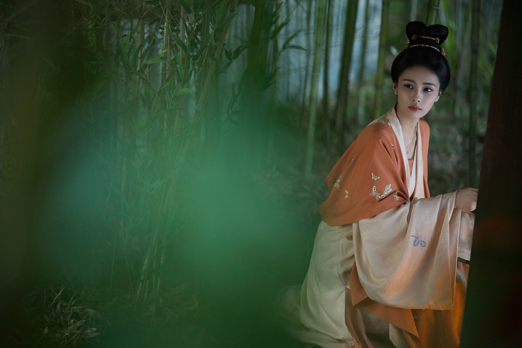 白鹿莫离🍐白鹿叶璃 【官方】《莫离》白鹿相关海报9⃣️饰演叶璃 2026年6月