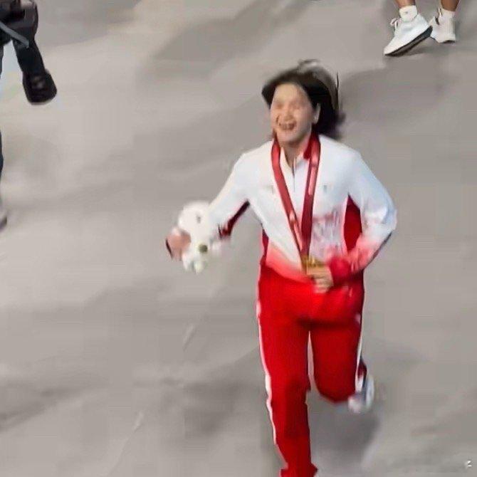 全红婵饭撒现场也是真的宝藏女孩特别优秀了 ​​​