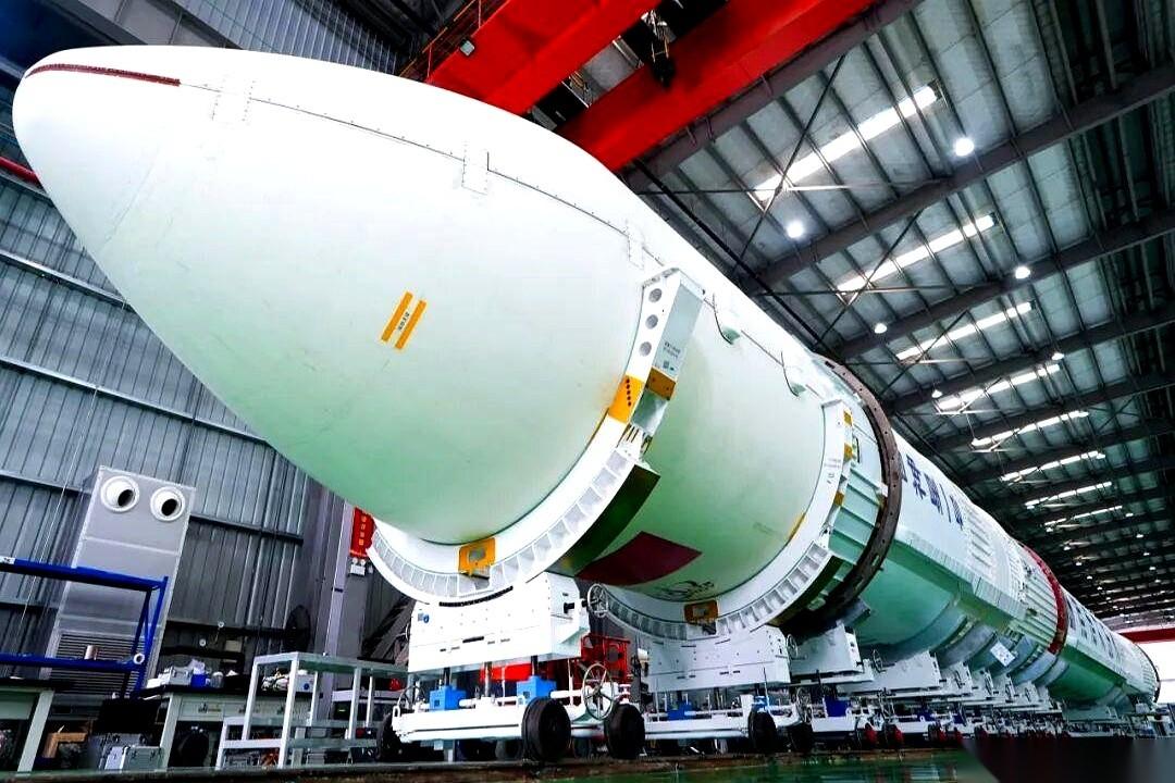 刷到一个很喜欢的航天博主，说他快干不下去了。
字里行间，全是疲惫。他说自己长得丑