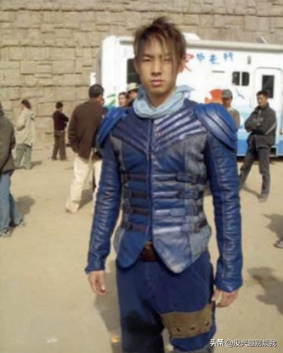 吴建豪，感觉这个发型还挺难剪的[捂脸]