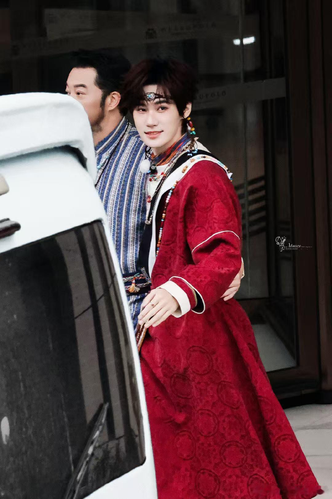 张真源藏族小王子张真源跑男藏族小王子 张真源再次展现了他那与众不同的魅力，奔跑吧