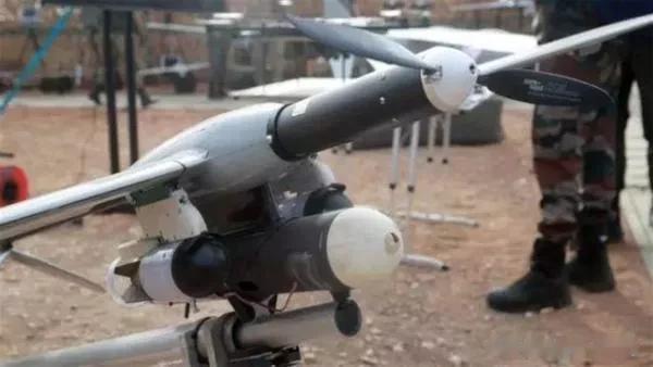 俄乌战斗被现场直播，6名俄军士兵绕后偷袭，战壕内的乌军覆灭

来源:铁血观世界
