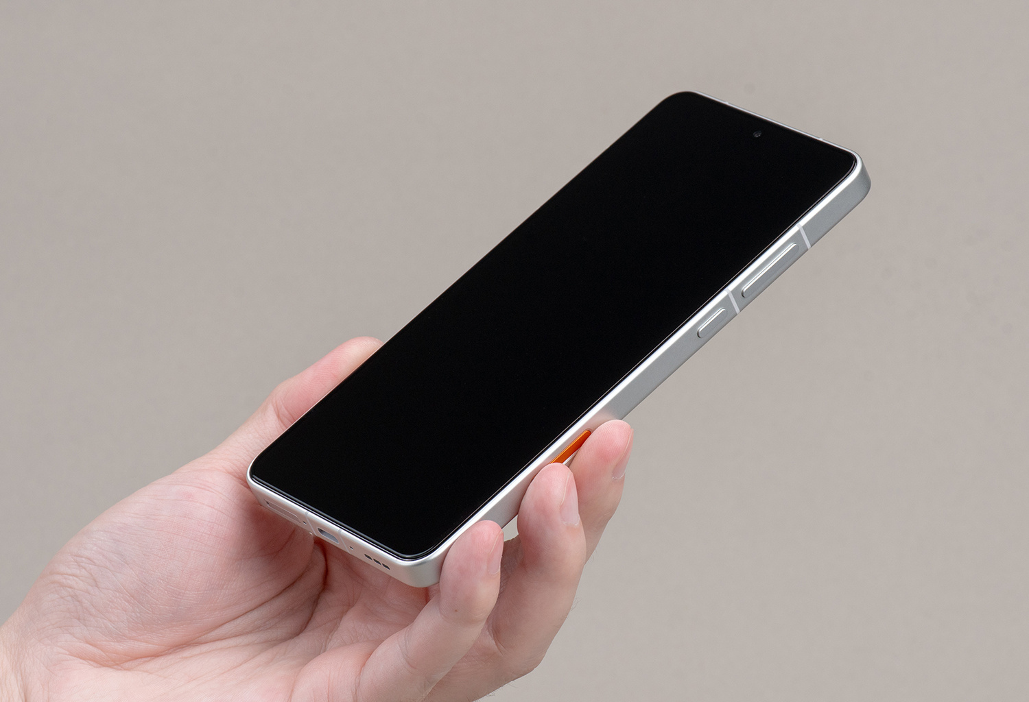 Find X9 Ultra 玻璃 AR 膜预计后天上架哈。这个不兼容出厂壳子哦，