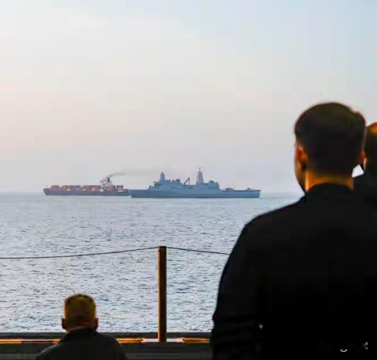 首笔过路费到账！伊朗收钱这个事，本身就不合法
23号当天，伊朗方面声称已经收到了