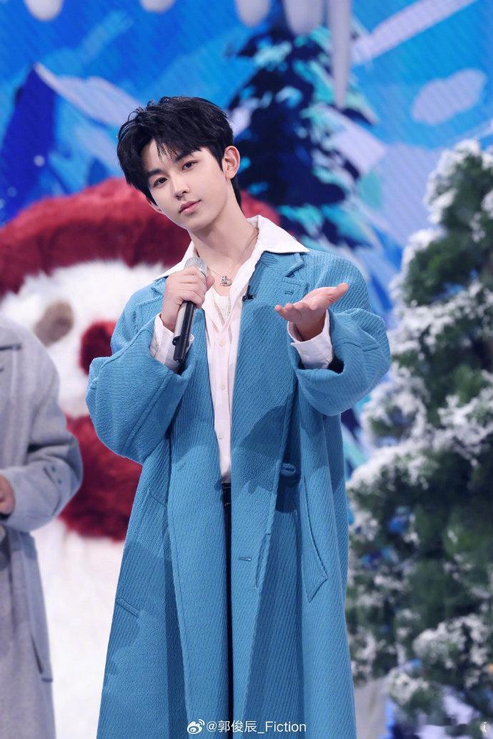 最先出卖郭俊辰的是他的耳朵何老师太懂了！一眼看穿郭俊辰的耳朵在 “泄密”，这画面