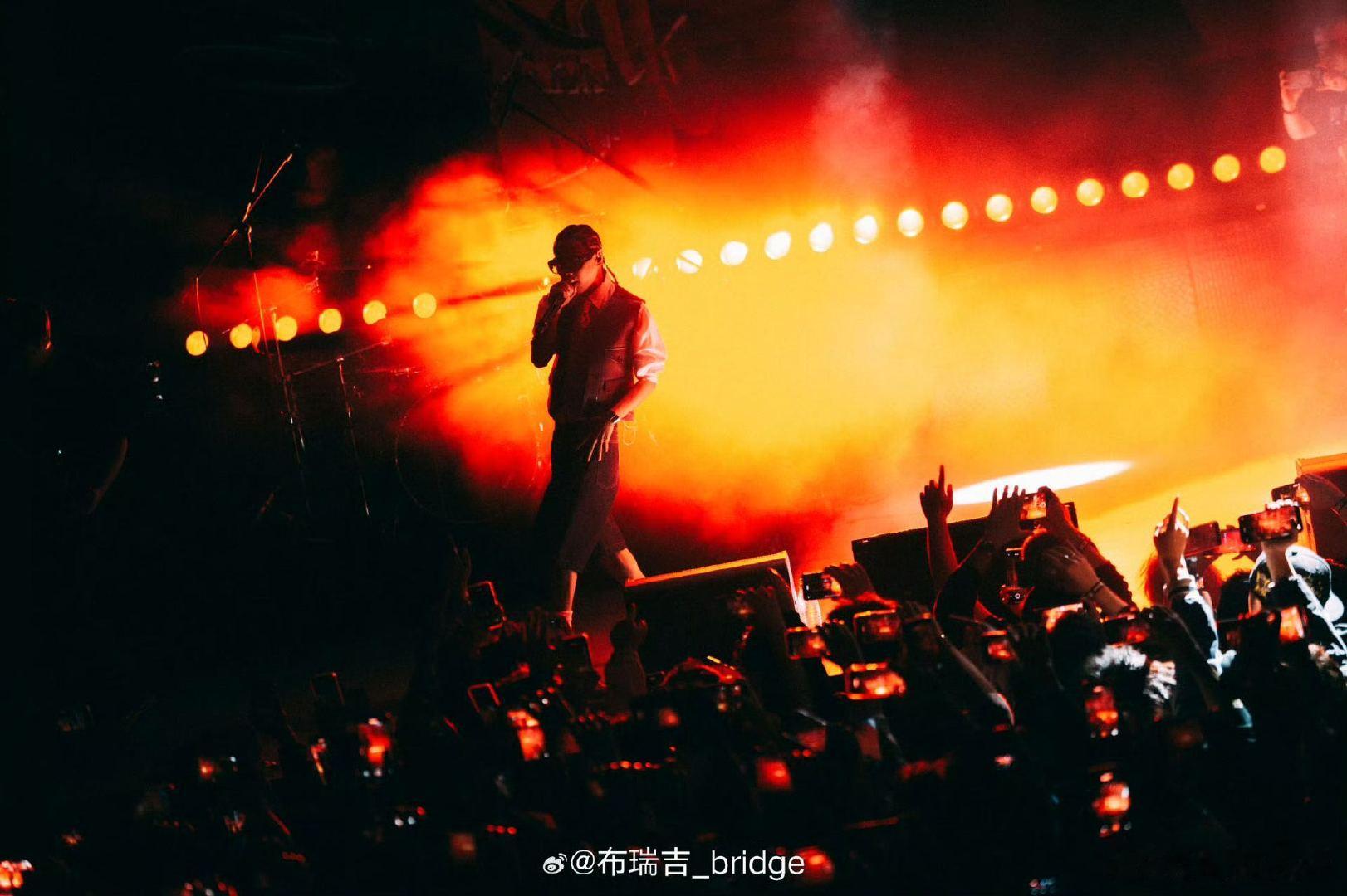 布瑞吉2026巡演开票布瑞吉9城巡演 布瑞吉这波行程太拼，刚在《说唱巅峰2026