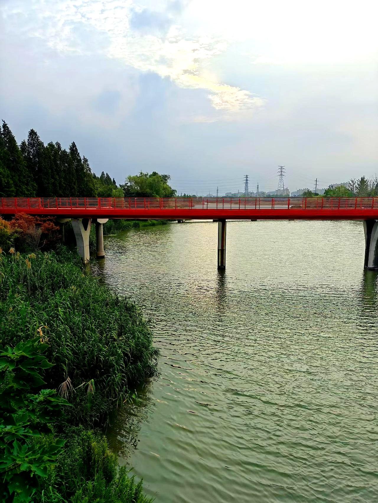 花大几千买手串、转锦鲤求转运，结果还是天天水逆、精神内耗到掉头发？
其实女人想要