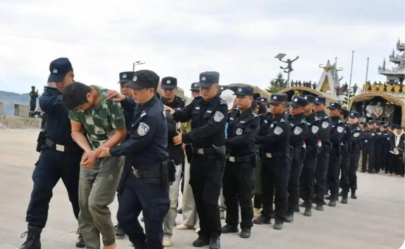 根据央视播放的纪录片，令人深恶痛绝的缅北电信诈骗集团集体覆灭，所谓四大家族重要成