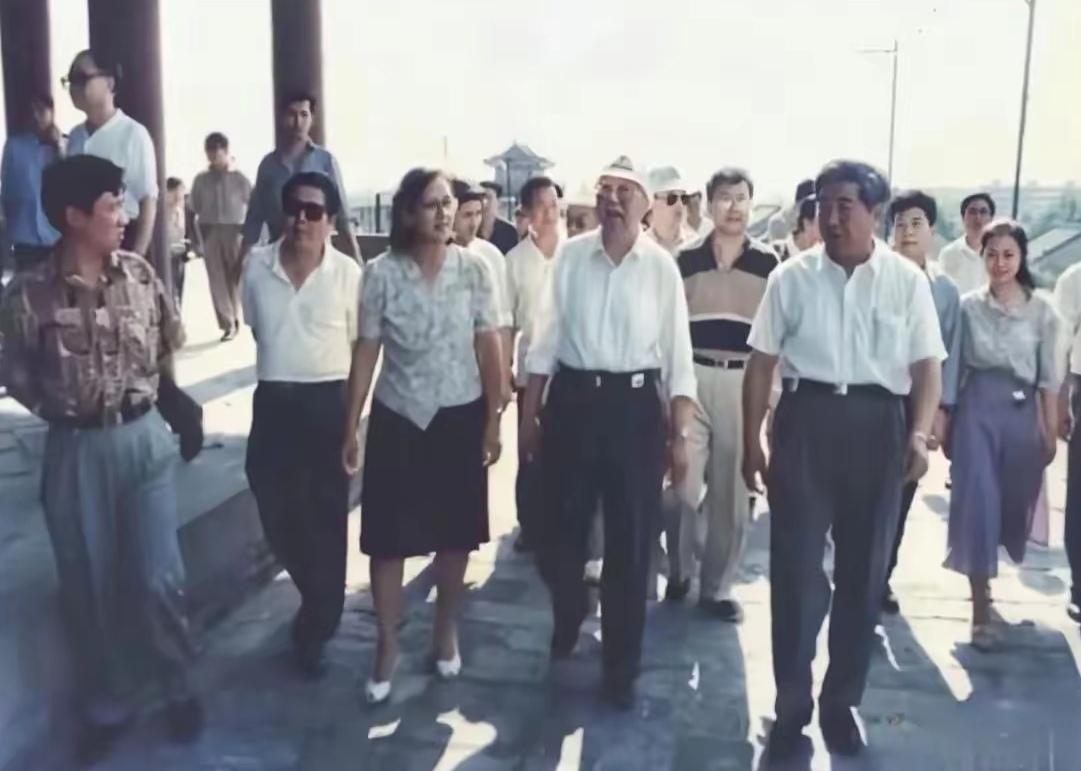 ＃红色文化＃
伟人风采欣赏：