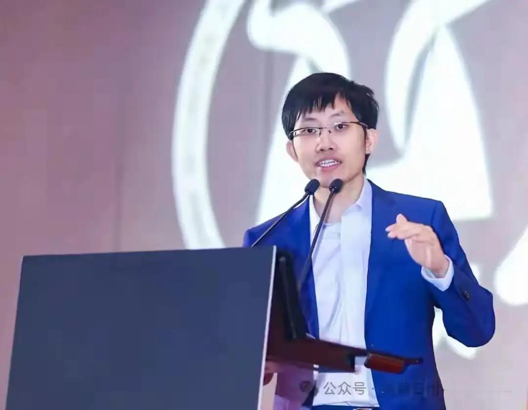 硬气！连续三年拒美国学术邀约，DeepSeek创始人梁文锋，太清醒了！
 
在A
