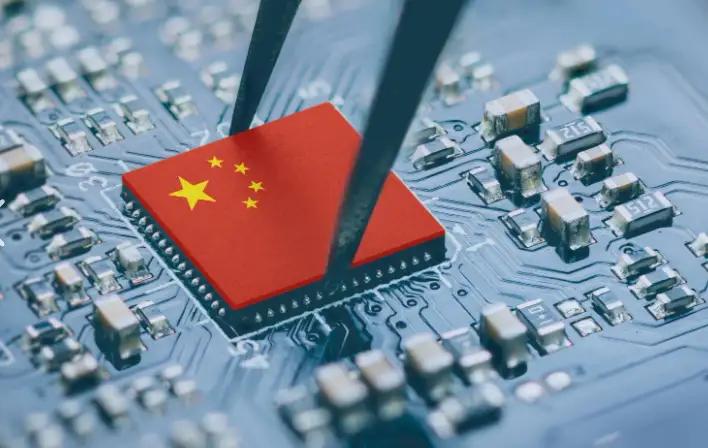 再过十年，中国会变成全世界都陌生的超级体量
 
我敢说，再过个十年，只要国内不出