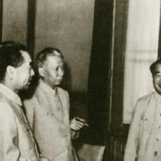 《毛主席对周恩来、刘少奇、朱德、邓小平、陈云、瞿秋白六位重要历史人物究竟作出过哪