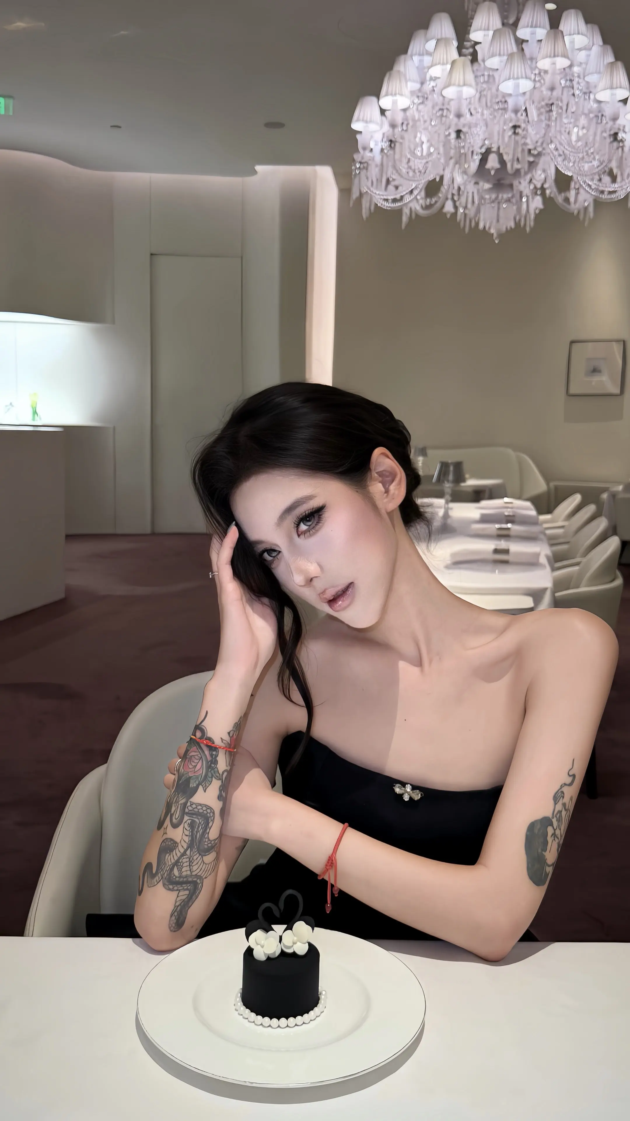 黑天鹅🦢。