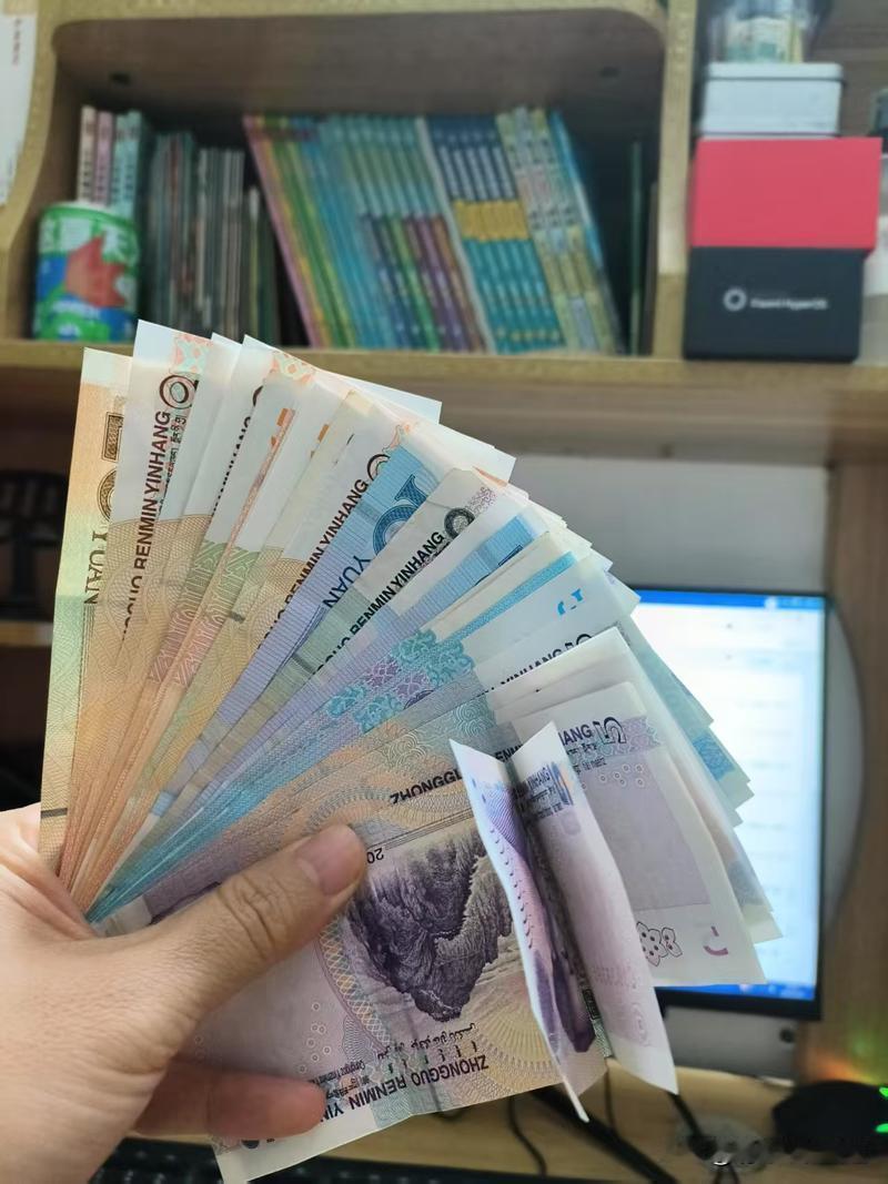 笑翻全网！5岁小叔给6岁侄女发100元压岁钱，网友纷纷感叹：辈分这东西，真是又有