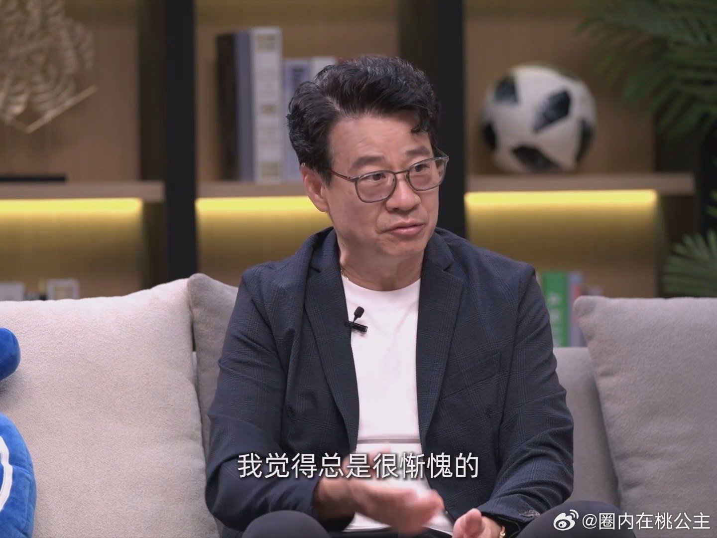 惊呆了！#吴金贵揭秘中超球员身价一夜暴涨# 📈 吴指导透露，原来球员身价的暴涨