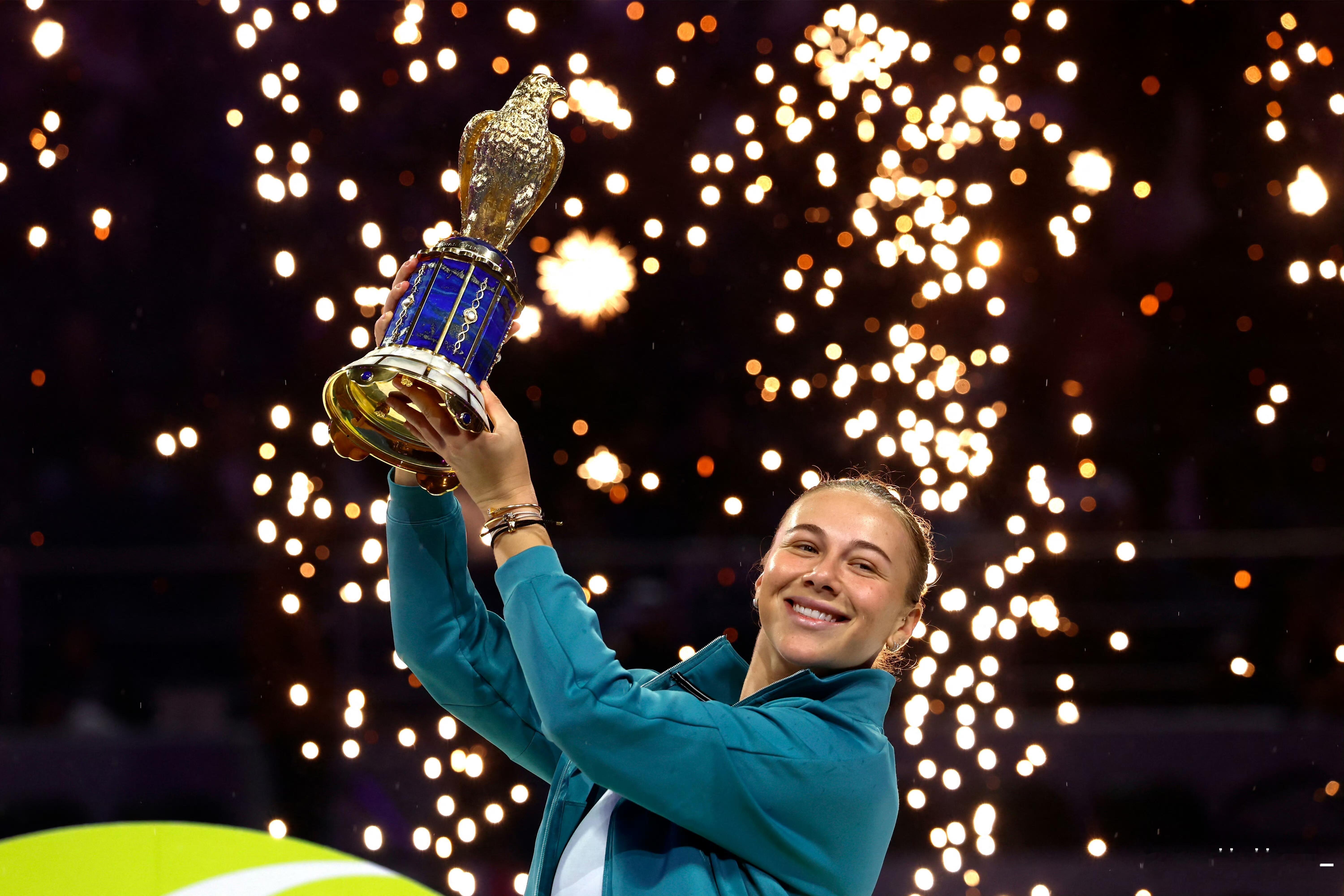 阿尼西莫娃多哈站夺冠 🎾WTA1000多哈站，阿尼西莫娃以6-4/6-3战胜奥