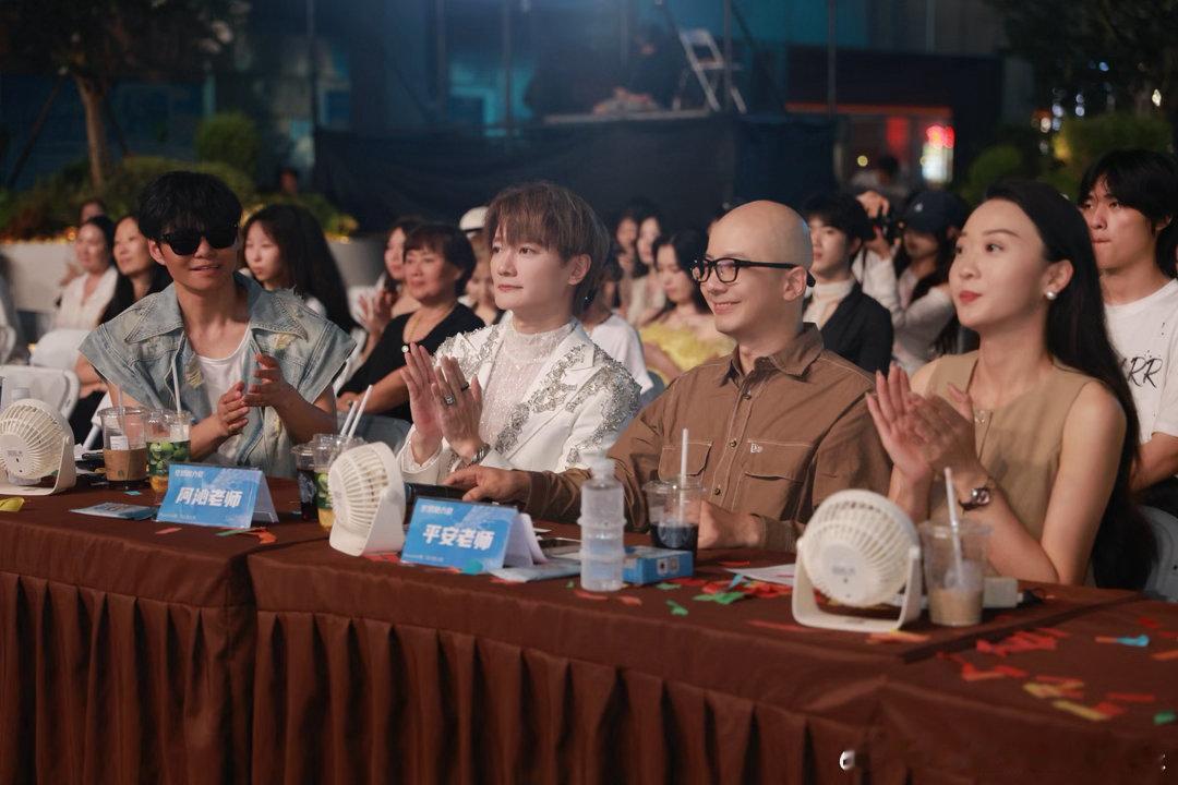 未出道男团受金曲奖评委青睐阿沁为MK写歌助力金曲奖🎤少年追梦格外动人，MK被金